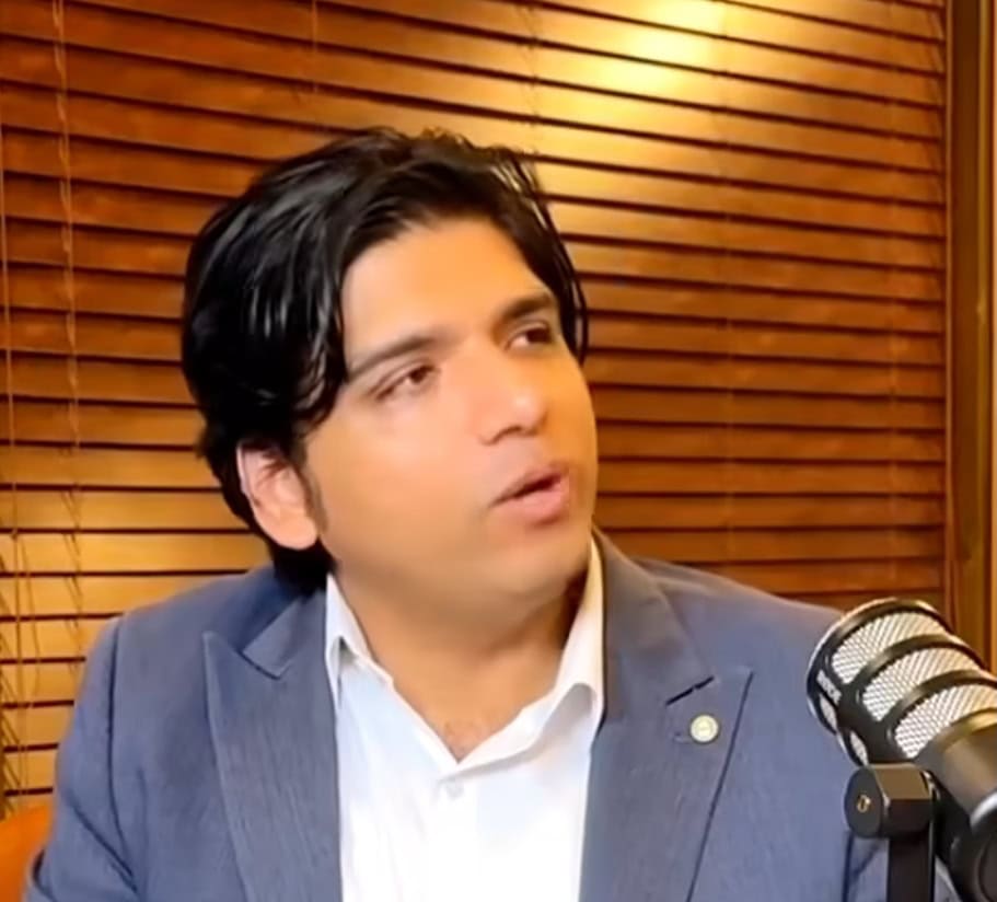 ڈاکٹر افان قیصر نے خواتین کے بارے میں ان کے برتاؤ کے بیانات پر تنقید کی