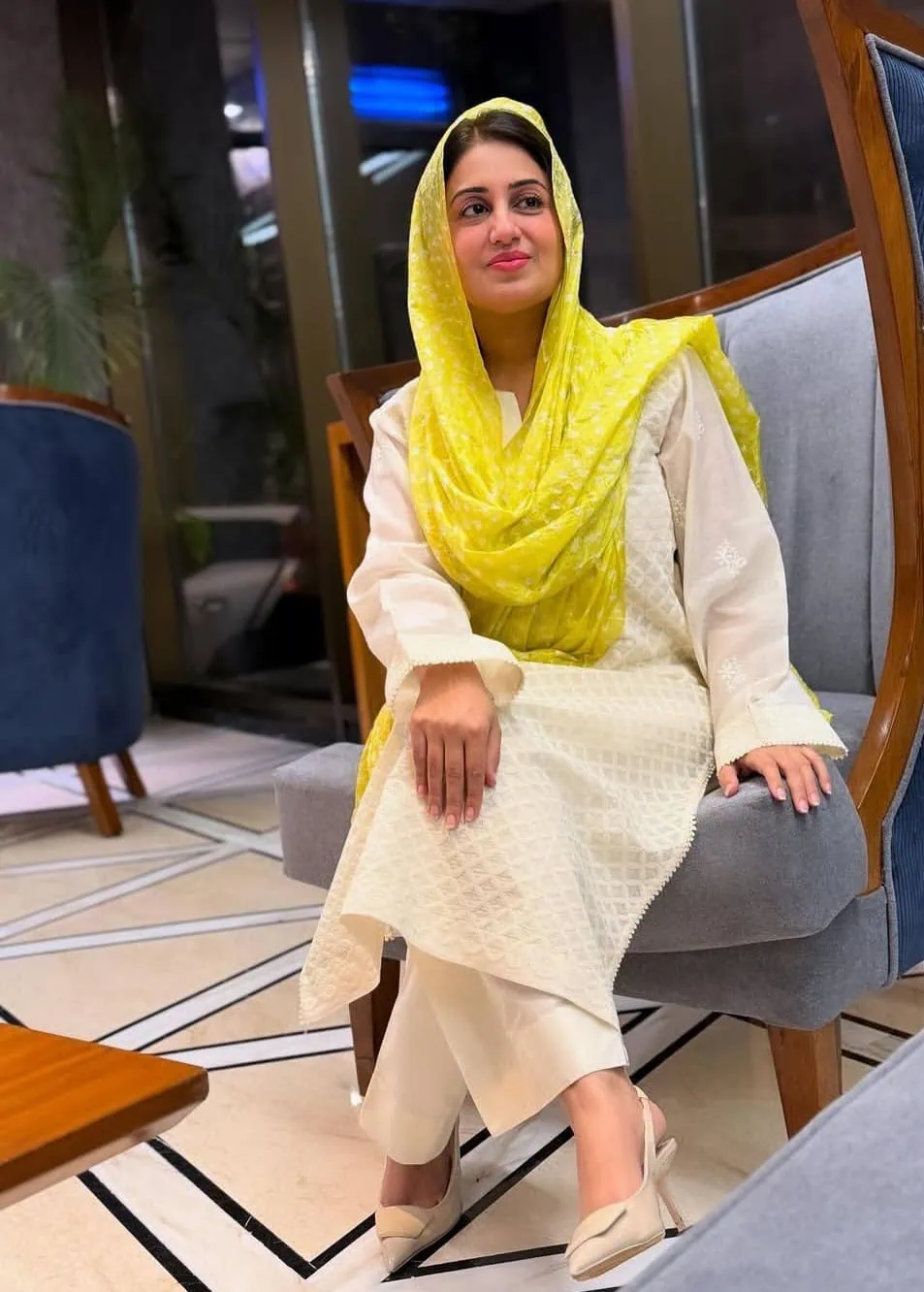 فرح یوساف نے اکرر ال حسن کے ساتھ علیحدگی پر خاموشی توڑ دی فرح یوساف نے اکرر ال حسن کے ساتھ علیحدگی پر خاموشی توڑ دی