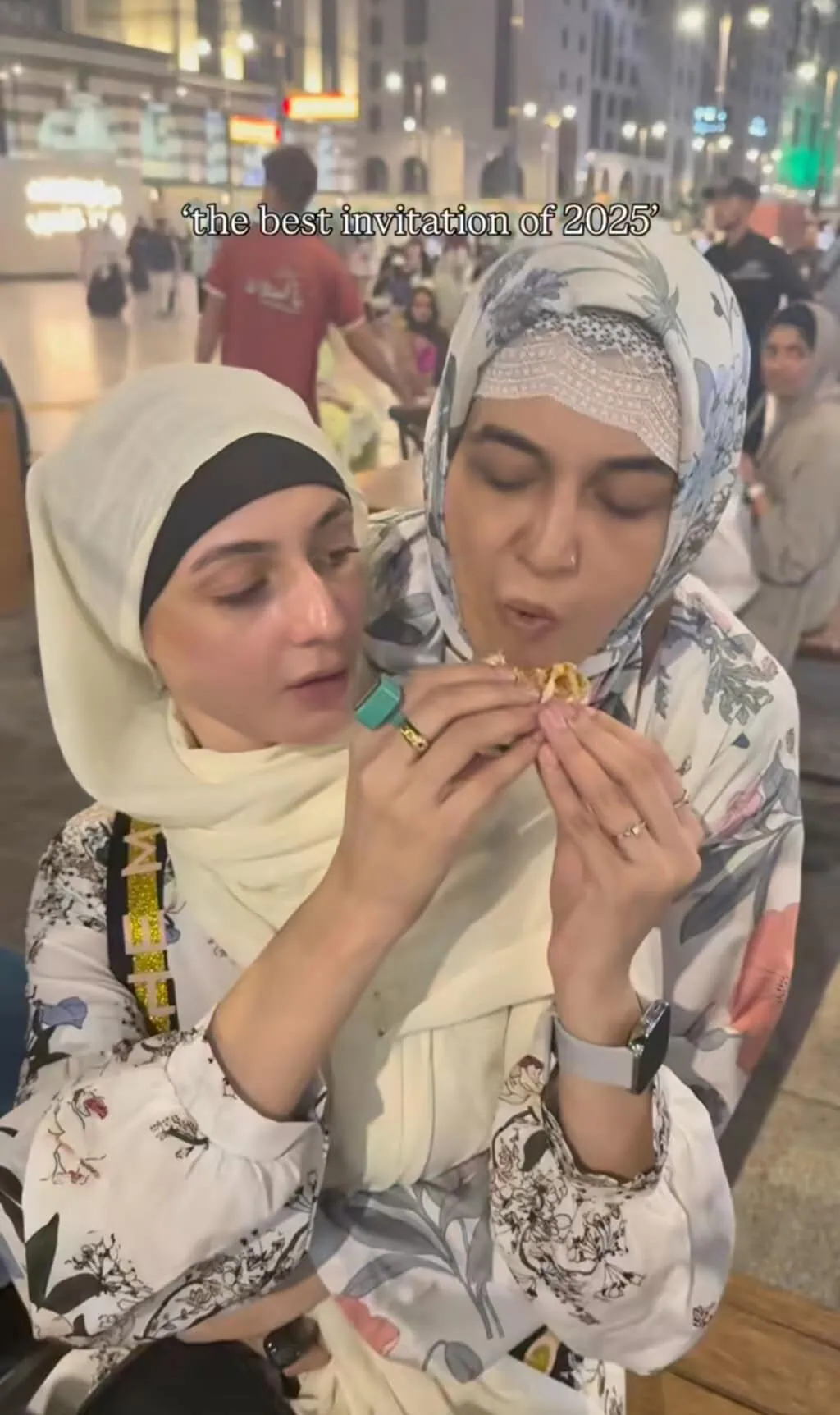 ہیرا خان اور ارسلان خان عمرہ پرفارم کرتے ہیں