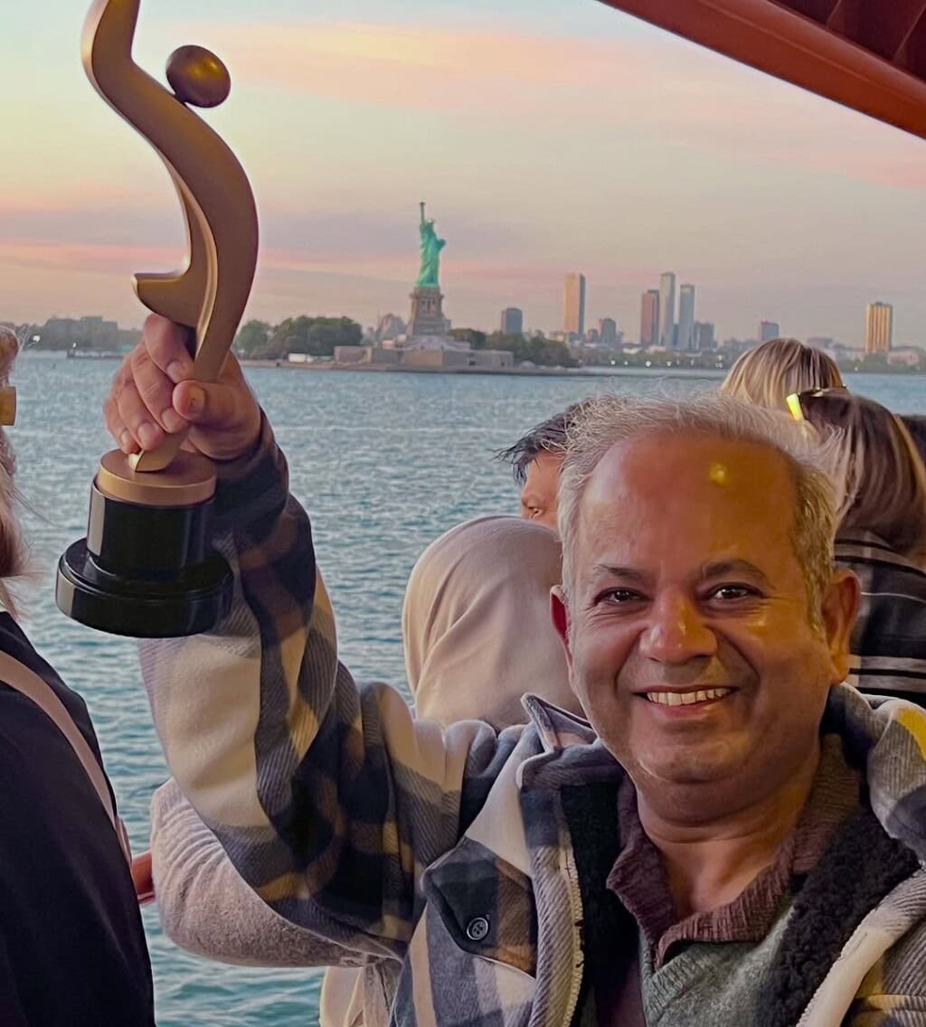 فاروق رند اس بات پر جو ڈراموں کو ہٹ کرتا ہے اور عشق مرشد کامیابی حاصل کرتا ہے