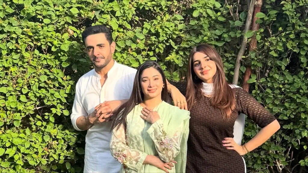 لادلی شہرت وینیزا ستار نے اپنے پہلے پروجیکٹ کو الوداع کیا