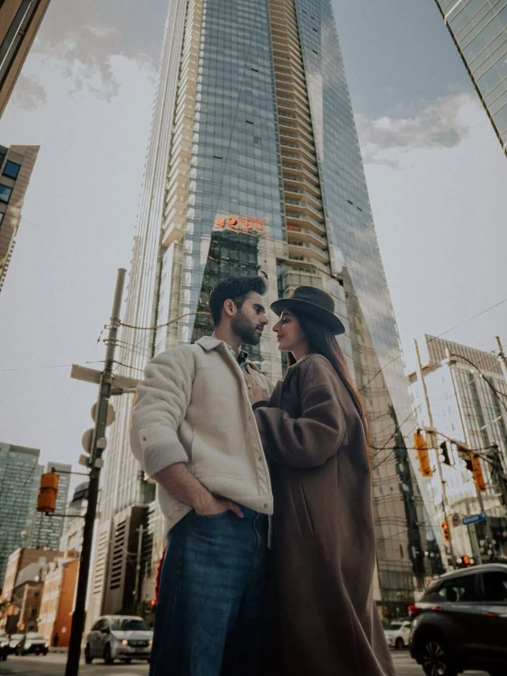کینیڈا سے ماورا ہاکین کی سہاگ رات کی تصاویر