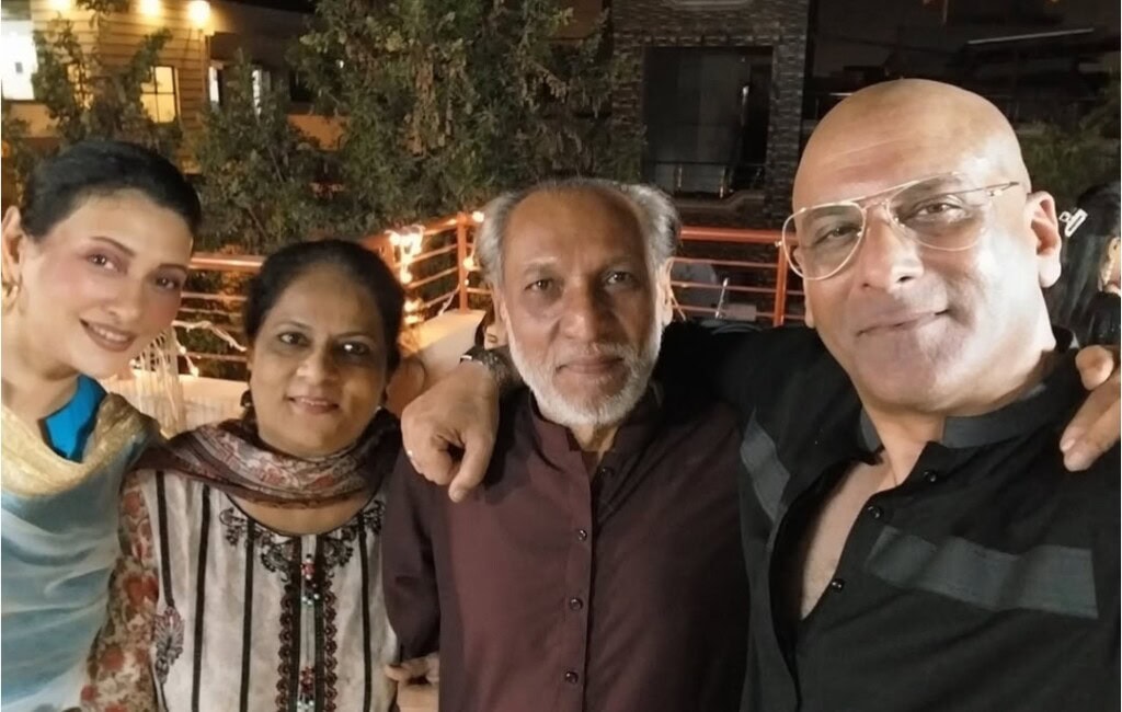 اداکار اوزیر عباسی ، شمون عباسی کے چاچو کا انتقال ہوگیا اداکار اوزیر عباسی ، شمون عباسی کے چاچو کا انتقال ہوگیا