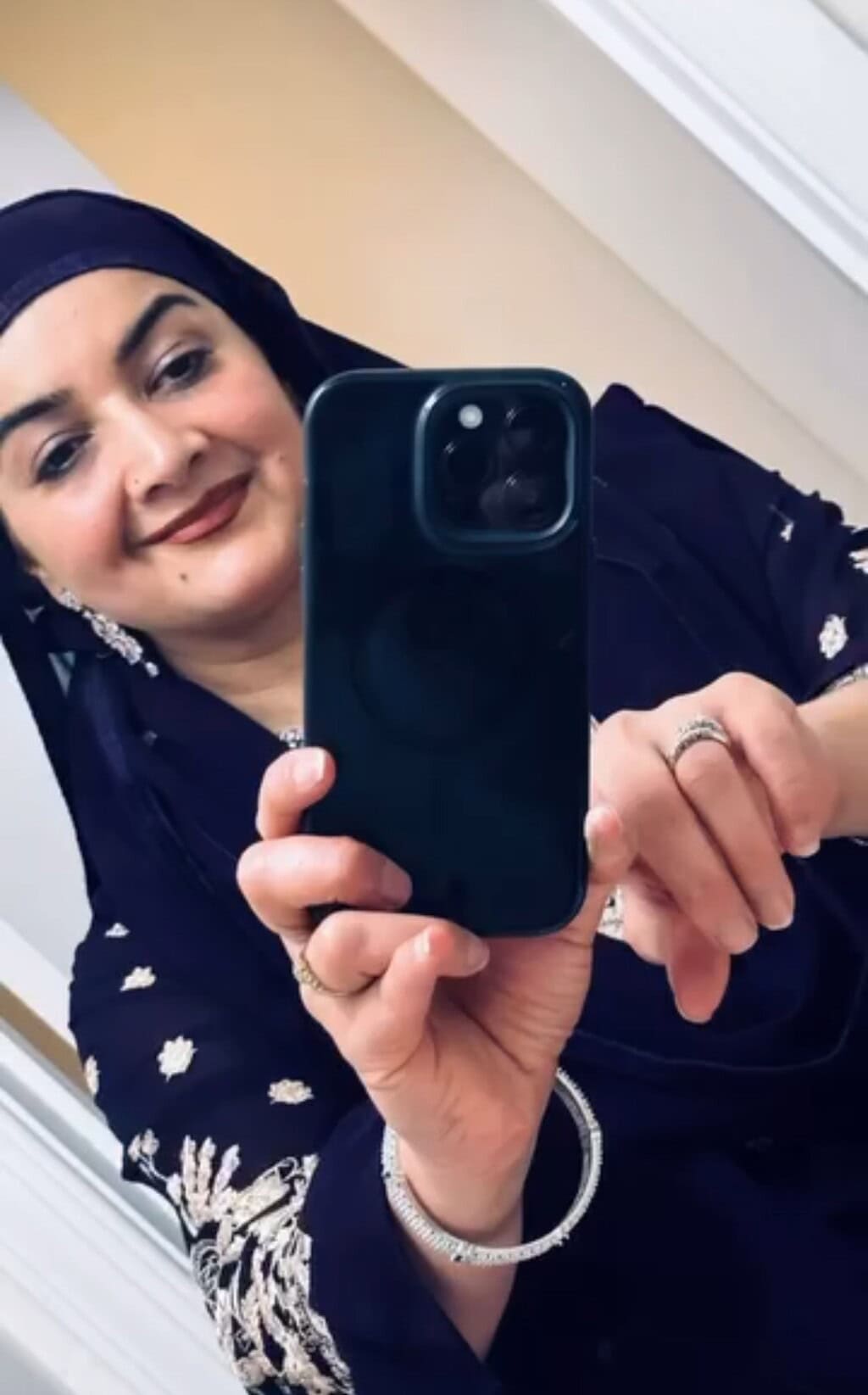 اب سیمی زیدی کہاں ہے؟ اب سیمی زیدی کہاں ہے؟