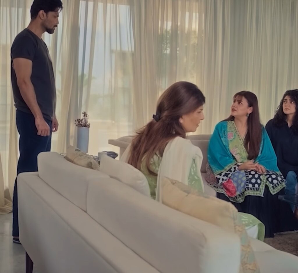 تازہ ترین ڈرامہ اسپرکس مباحثے میں زارا نور عباس کی بیمار فٹ اور بری طرح سے تیار کردہ تنظیموں