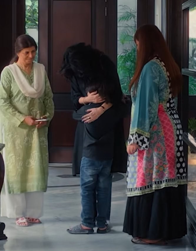 تازہ ترین ڈرامہ اسپرکس مباحثے میں زارا نور عباس کی بیمار فٹ اور بری طرح سے تیار کردہ تنظیموں