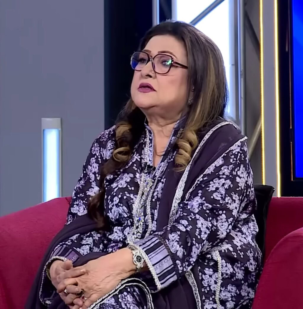 فیسل قریشی کی والدہ اپنی میٹھی محبت کی کہانی بانٹتی ہیں فیسل قریشی کی والدہ اپنی میٹھی محبت کی کہانی بانٹتی ہیں