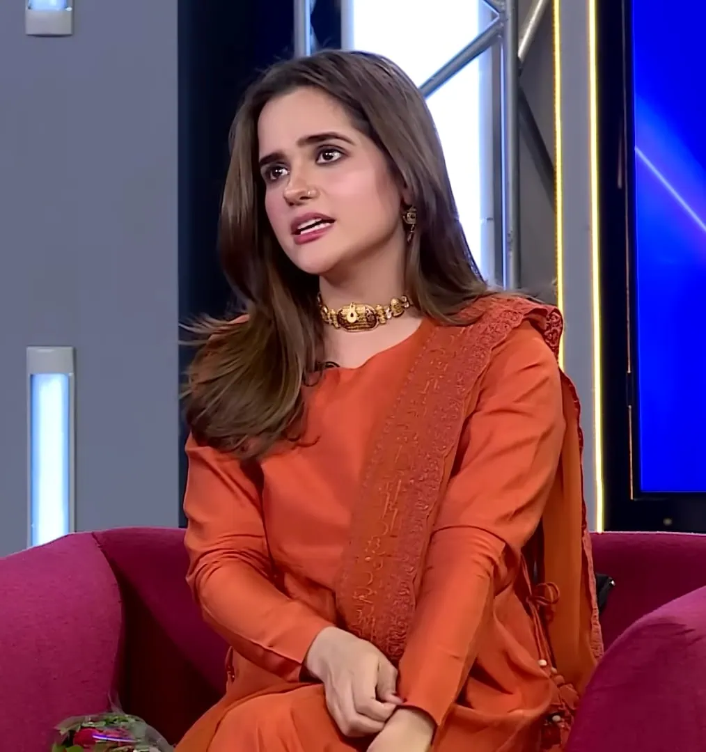 اچھی پرفارمنس کا کریڈٹ نہ ملنے پر رابیا کلوموم اچھی پرفارمنس کا کریڈٹ نہ ملنے پر رابیا کلوموم