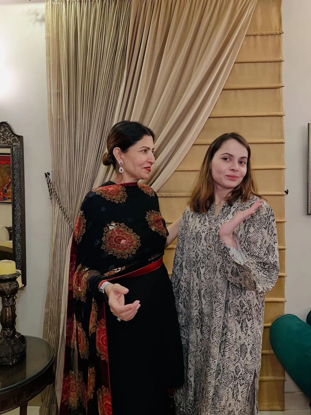 شگوفٹا ایجاز کی اپنے کنبے کے ساتھ خوبصورت تصاویر