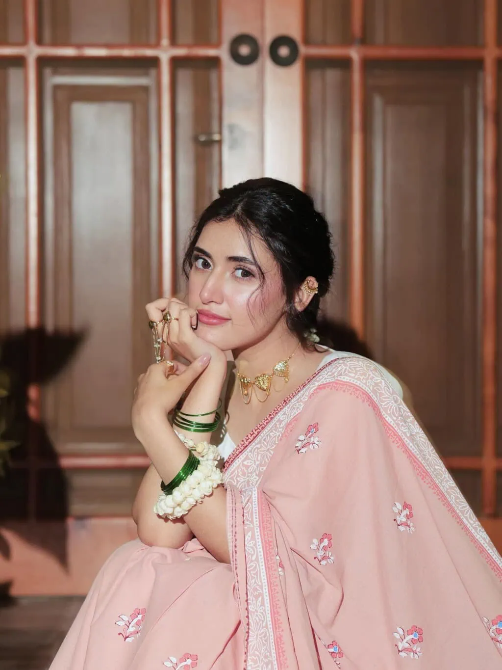 سحر ہاشمی نے لباس کو ظاہر کرنے کے لئے آگ لگائی