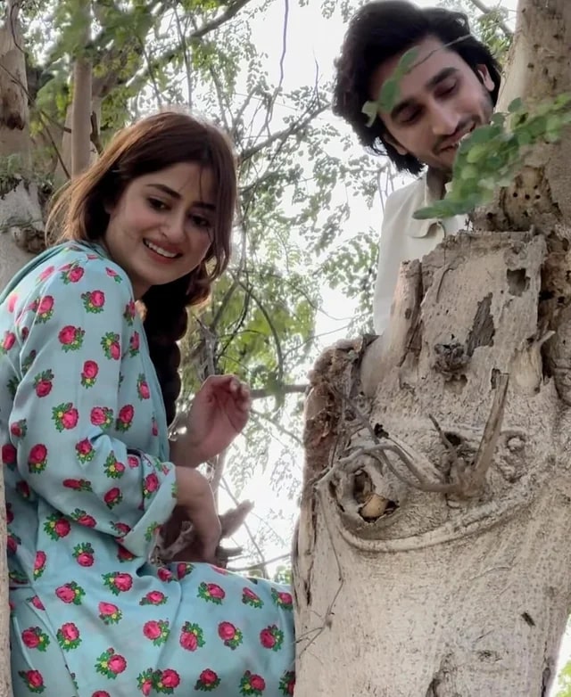 کیا پاکستانی ڈراموں میں اساتذہ کے طالب علموں کا رومان دکھا رہا ہے؟ کیا پاکستانی ڈراموں میں اساتذہ کے طالب علموں کا رومان دکھا رہا ہے؟