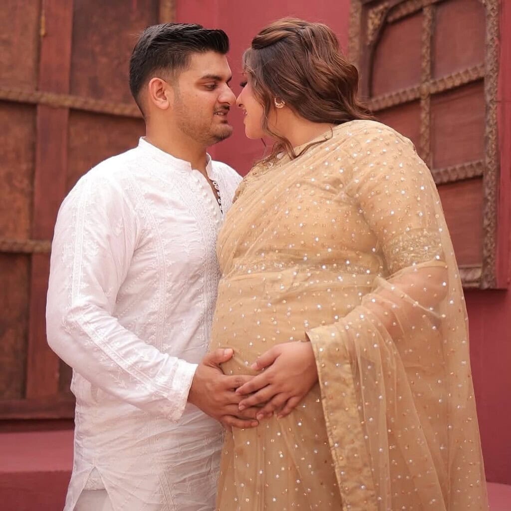 ایمن خان اور منل خان بھائی کی حمل فوٹو شوٹ