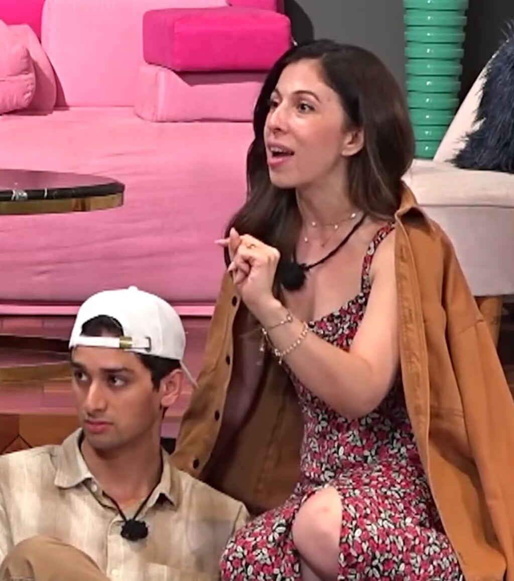 عائشہ عمر کی لازول عشق کی تازہ ترین تشہیر پر بہت زیادہ تنقید کی گئی