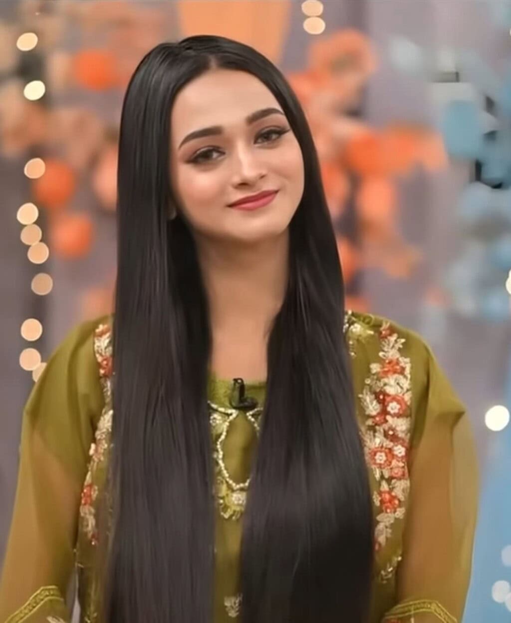 دل یہ پوکارے آجا شہرت عائشہ اظہر نے بالی ووڈ کی پیش کش کو مسترد کرتے ہوئے انکشاف کیا