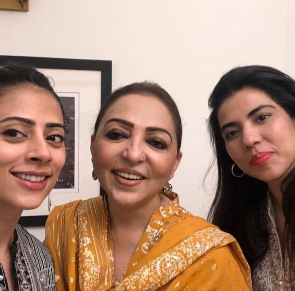 میری زندہگی ہے ٹو فیم ڈاکٹر فالک مشہور مشہور شخصیات سے متعلق ہیں