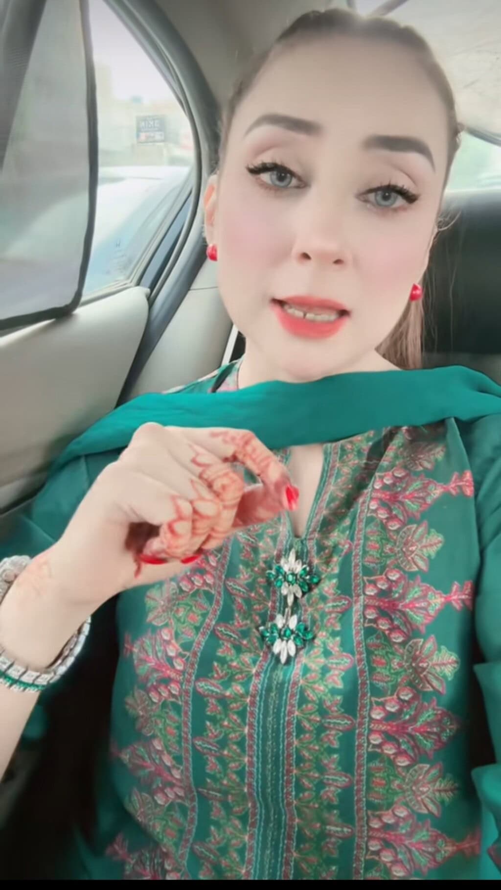 ڈاکٹر نبیہا علی خان کے مولانا طارق جمیل کے بیٹے کے جوابات ڈاکٹر نبیہا علی خان کے مولانا طارق جمیل کے بیٹے کے جوابات