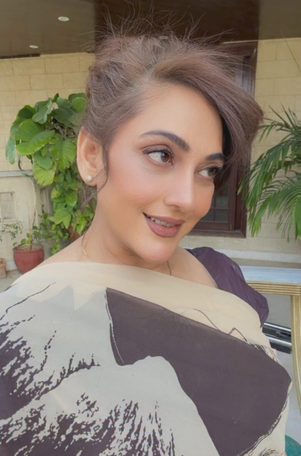 کیا کینارے نے مشہور ڈورشہور کی والدہ کو اپنے ڈریسنگ اور اعمال پر ٹرول کیا