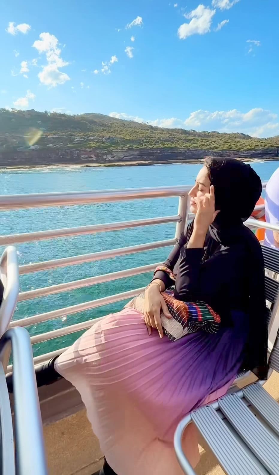 آسٹریلیا میں فرح آئکرر سولو ٹرپ نے بحث و مباحثہ کیا