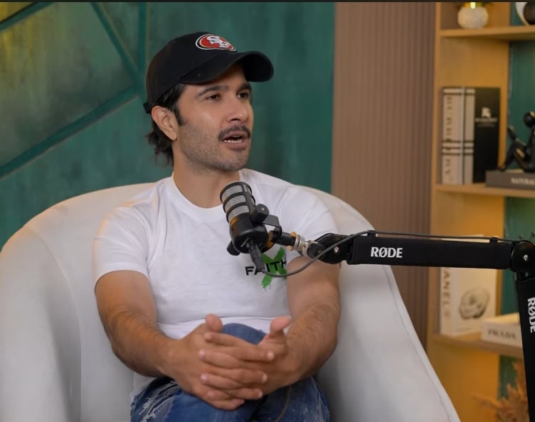 فیروز خان اس کے بارے میں کھلتا ہے جو اس کے اور سیدا الیزا کے مابین ہوا تھا