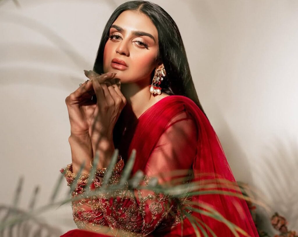 میک اپ کے بغیر ہیرا مانی کی تصاویر رد عمل کو جنم دیتی ہیں