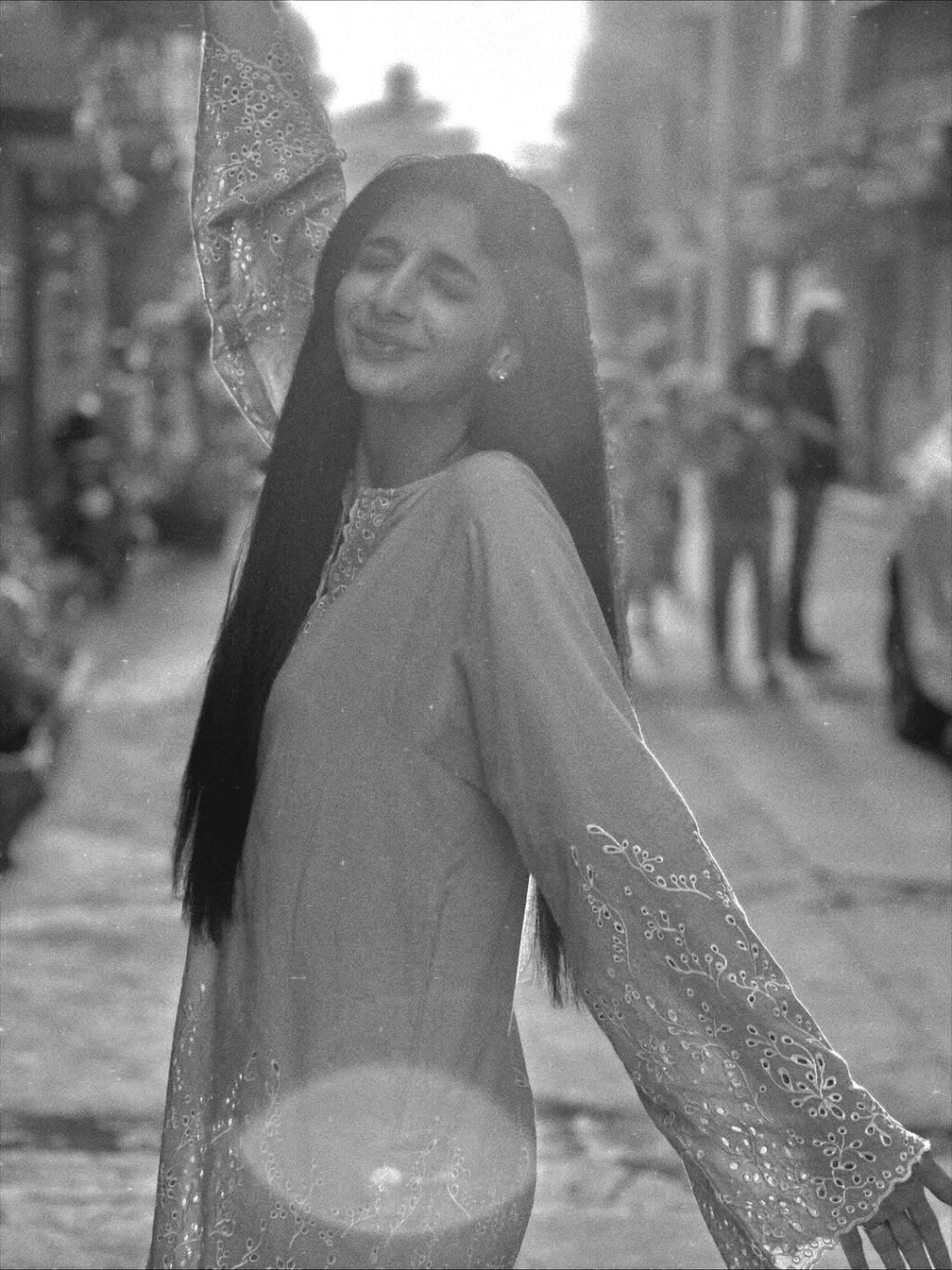 مورا ہاکین نے جما تقیسیم سے یادگار بی ٹی ایس شیئر کیے ہیں