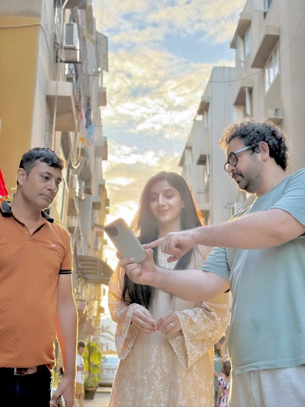 مورا ہاکین نے جما تقیسیم سے یادگار بی ٹی ایس شیئر کیے ہیں