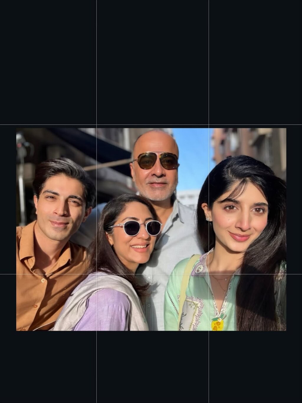 مورا ہاکین نے جما تقیسیم سے یادگار بی ٹی ایس شیئر کیے ہیں