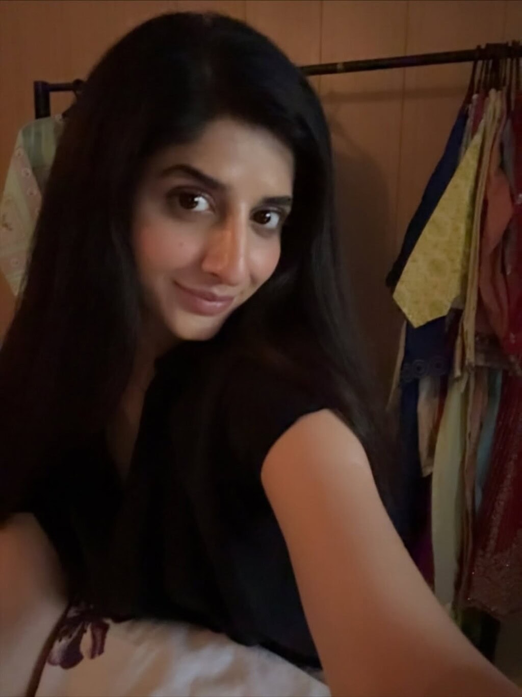 مورا ہاکین نے جما تقیسیم سے یادگار بی ٹی ایس شیئر کیے ہیں