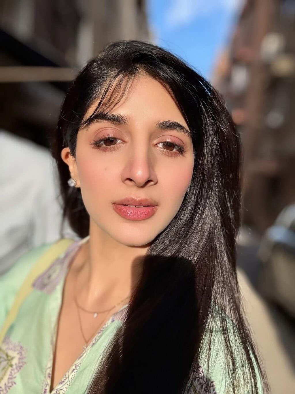 مورا ہاکین نے جما تقیسیم سے یادگار بی ٹی ایس شیئر کیے ہیں