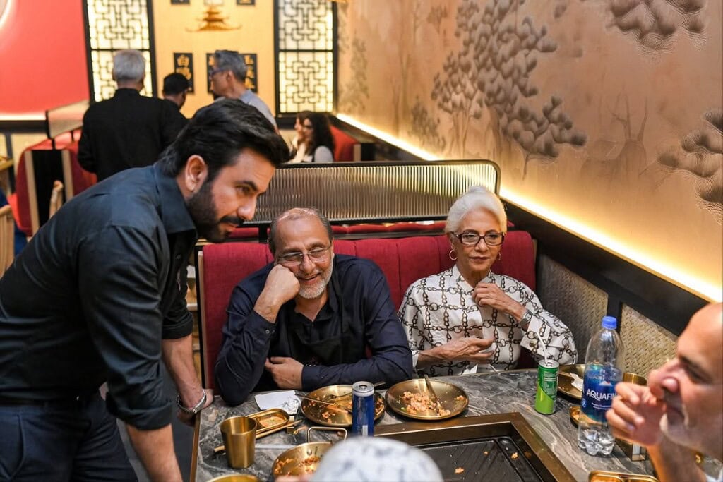 جنید خان اسٹار نے سالگرہ کا کھانا کھڑا کیا