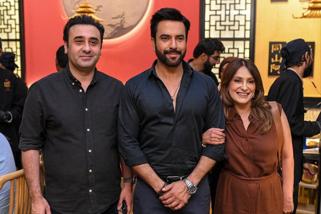 جنید خان اسٹار نے سالگرہ کا کھانا کھڑا کیا