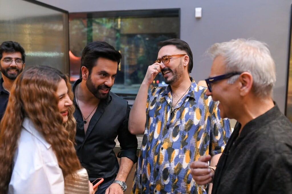 جنید خان اسٹار نے سالگرہ کا کھانا کھڑا کیا