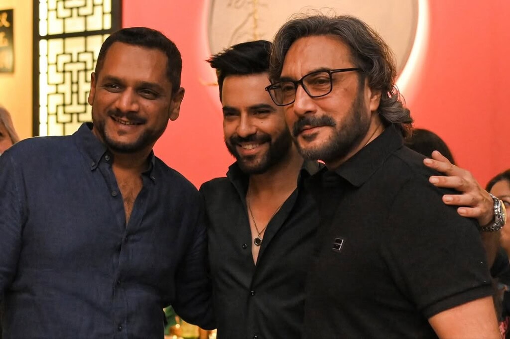 جنید خان اسٹار نے سالگرہ کا کھانا کھڑا کیا