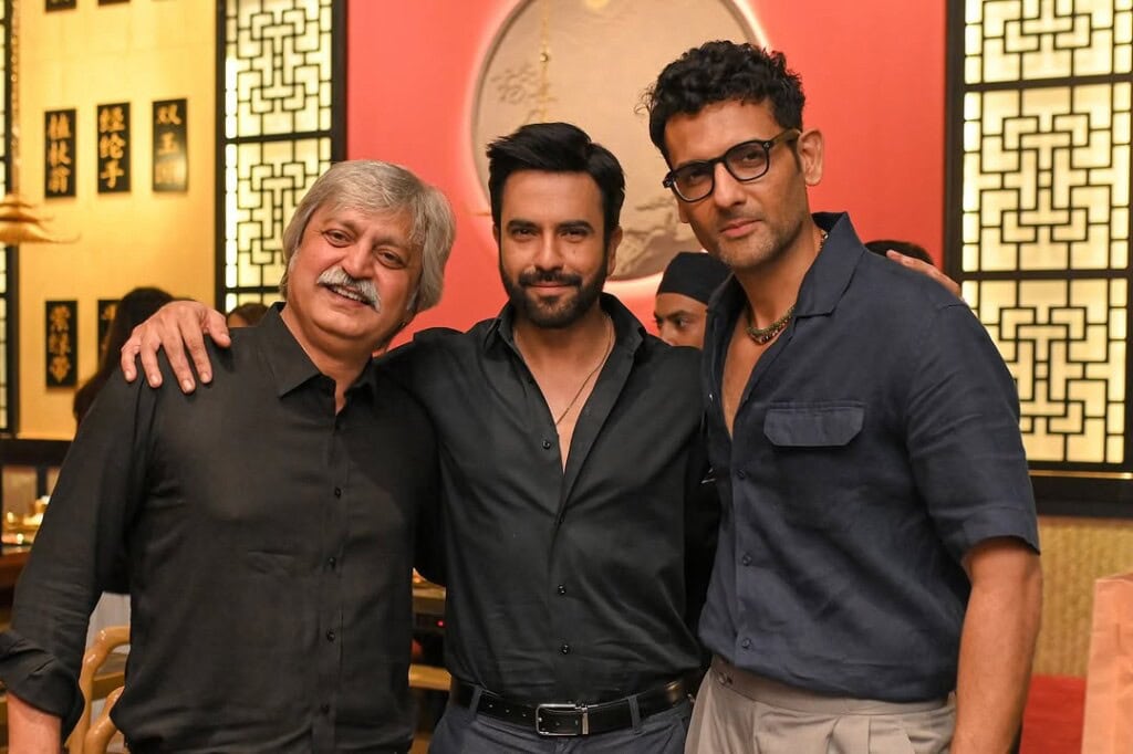 جنید خان اسٹار نے سالگرہ کا کھانا کھڑا کیا