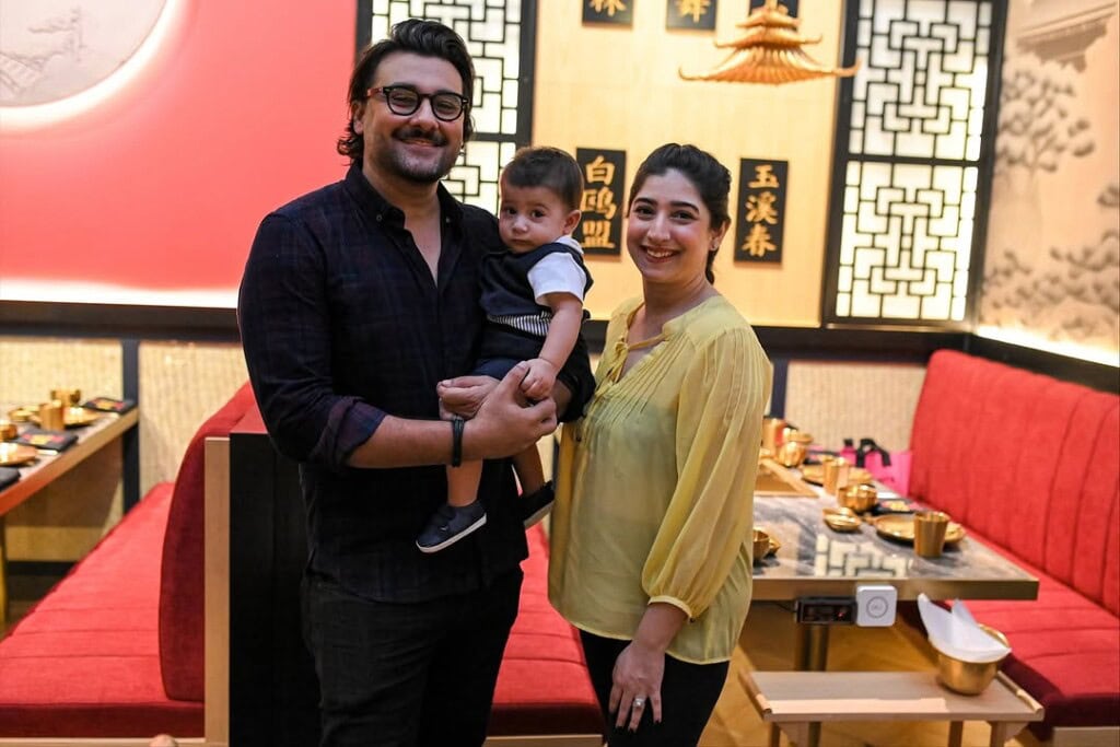 جنید خان اسٹار نے سالگرہ کا کھانا کھڑا کیا