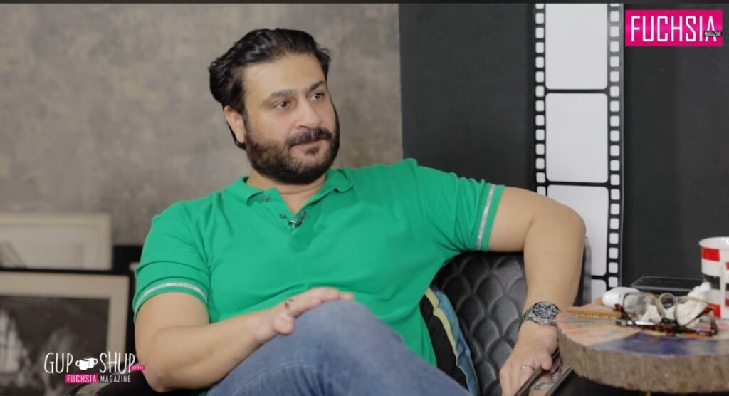 کامران جیلانی کیس نمبر 9 اور جونیئرز پر سینئرز کی بے عزتی کرتے ہوئے