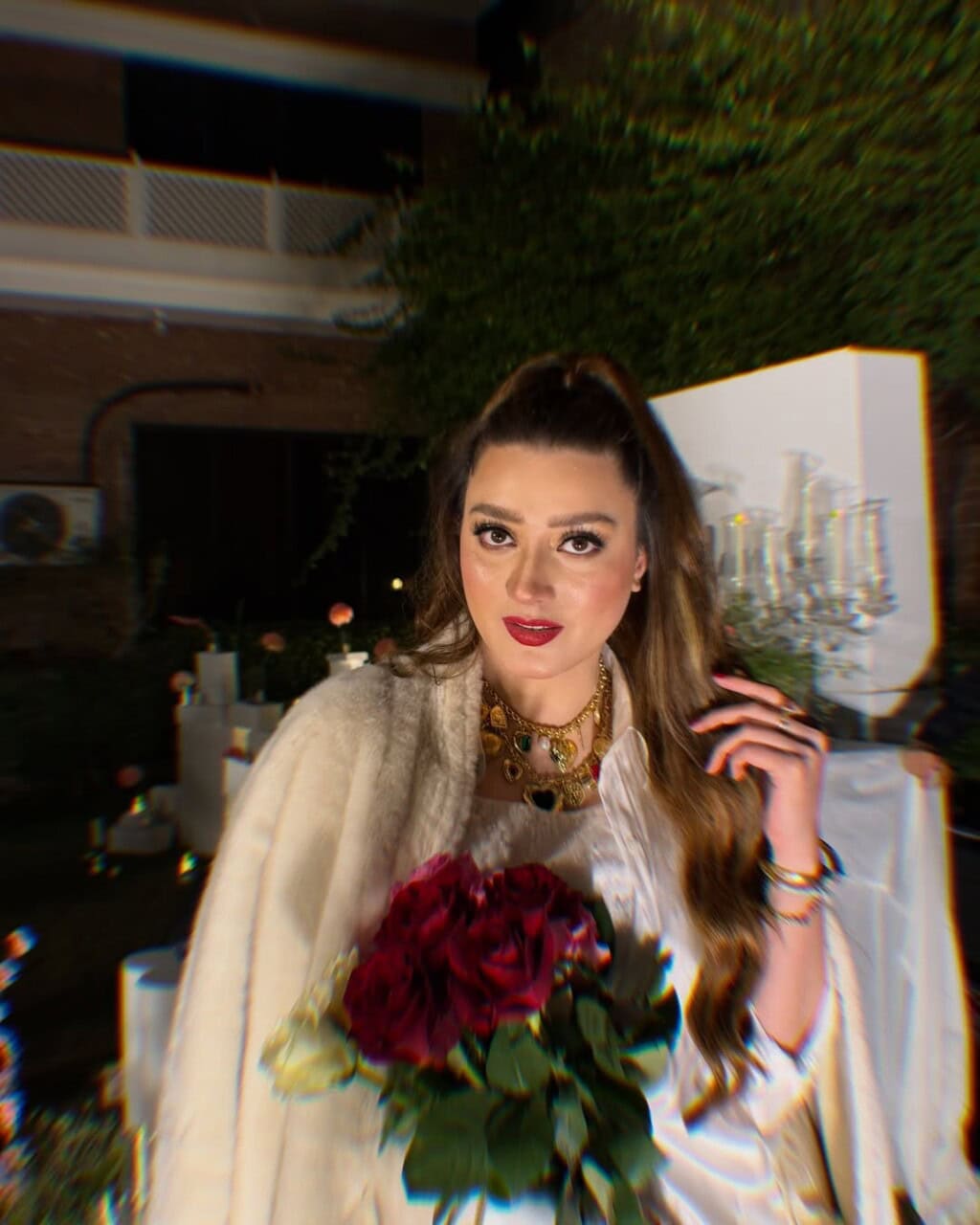 کیا مومینا اقبال مصروف ہے؟