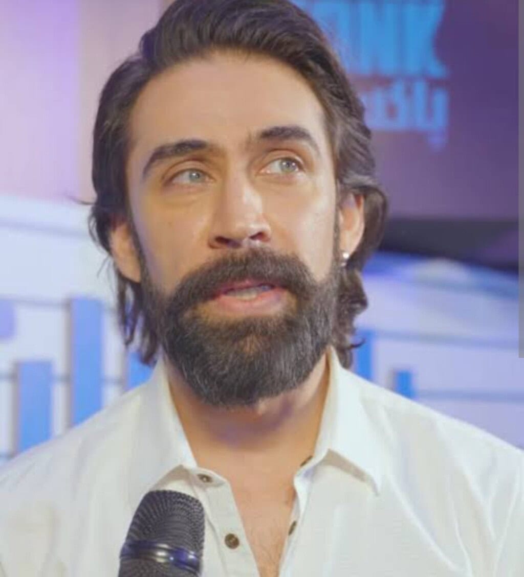 نادیہ خان اور علی رحمان پر تالھا انجم پر حالیہ ہندوستانی پرچم تنازعہ