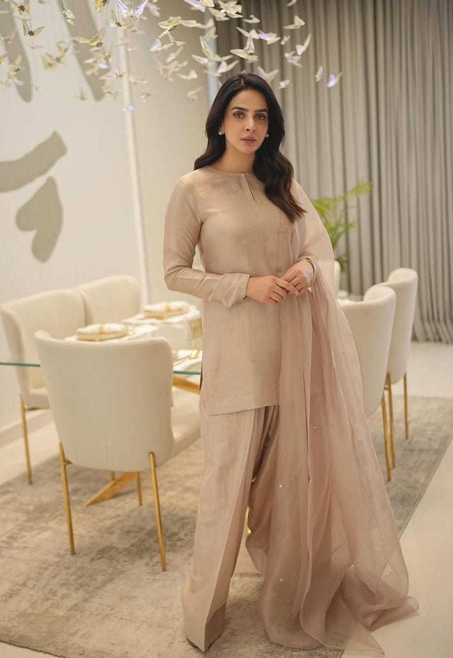 سبا قمر اور علی انصاری اسٹارر ماما ٹیزر