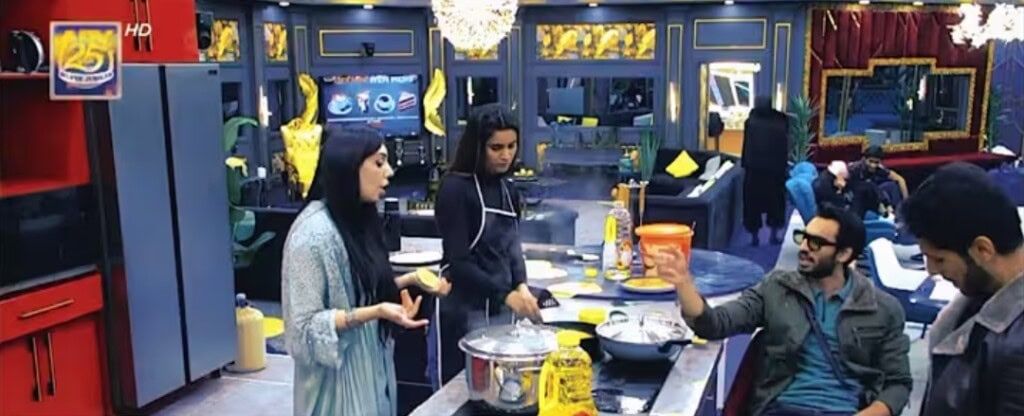 تماشا کے سخت دنوں پر سیف علی خان اور کانوال کے ساتھ لڑیں