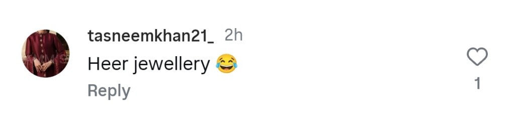 ڈاکٹر نبیہا کی شادی کی نظر مصنوعی زیورات پر مداحوں کو تقسیم کرتی ہے ڈاکٹر نبیہا کی شادی کی نظر مصنوعی زیورات پر مداحوں کو تقسیم کرتی ہے