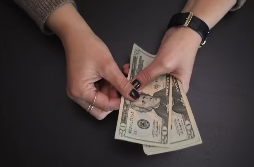 وارڈا ملک نے مشہور اثر و رسوخ کی آمدنی کے پیچھے حقیقت کا انکشاف کیا