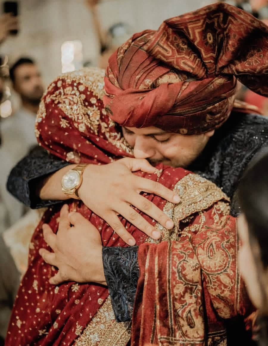 ایمن خان اور منل خان بھائی کی حمل فوٹو شوٹ