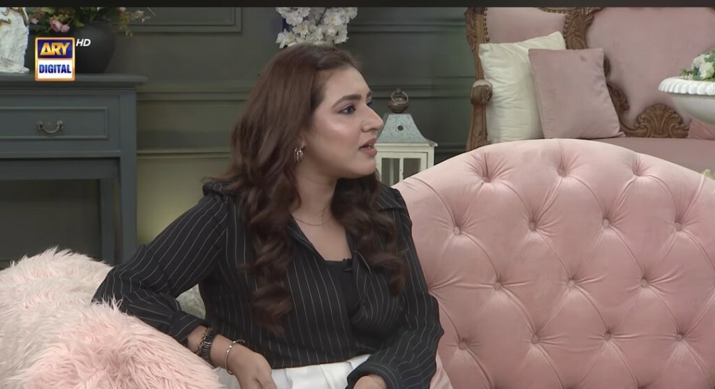 بشرا انصاری کے طرز عمل اور منفی کردار ادا کرنے پر شیر فیم شیزا خان بشرا انصاری کے طرز عمل اور منفی کردار ادا کرنے پر شیر فیم شیزا خان