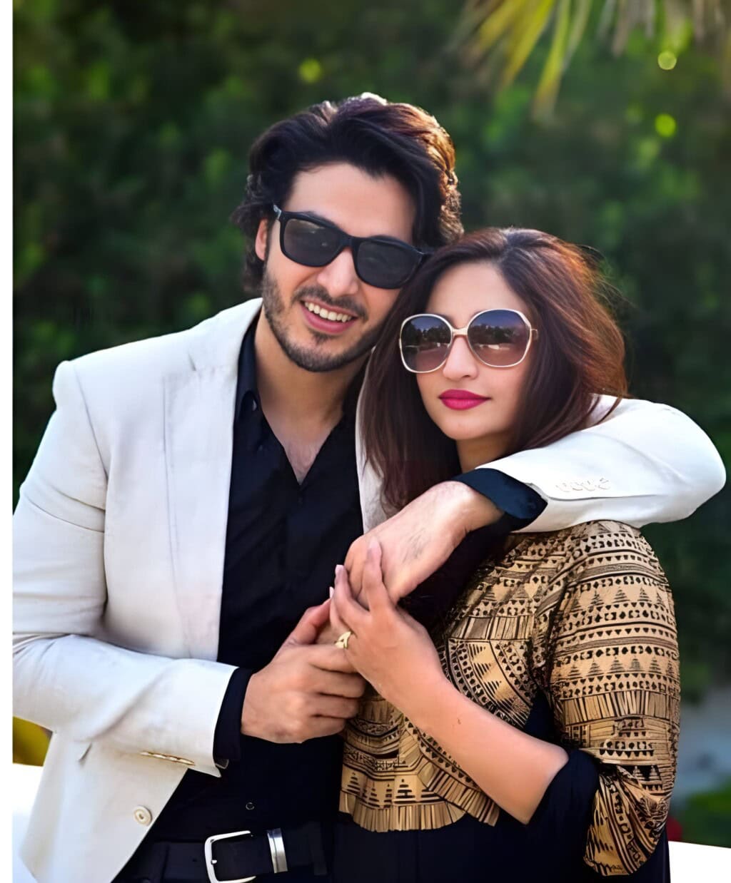 احسن خان نے اپنی بیوی کے لئے قربانی کے بارے میں کھل کر کھڑا کیا احسن خان نے اپنی بیوی کے لئے قربانی کے بارے میں کھل کر کھڑا کیا