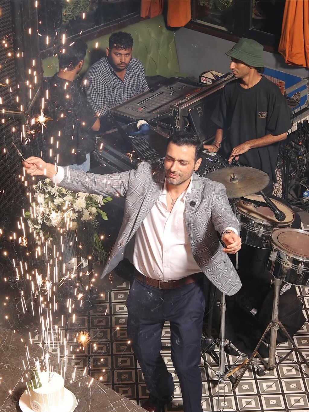 دوست ہرس شاہ کی سالگرہ کے موقع پر مشہور شخصیات نے دیکھا