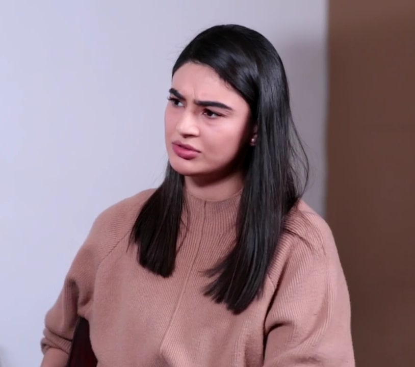 آئقرا عزیز نے ایک کلب میں یاسیر حسین کے لئے صھیفا جبار کا مقابلہ کیا