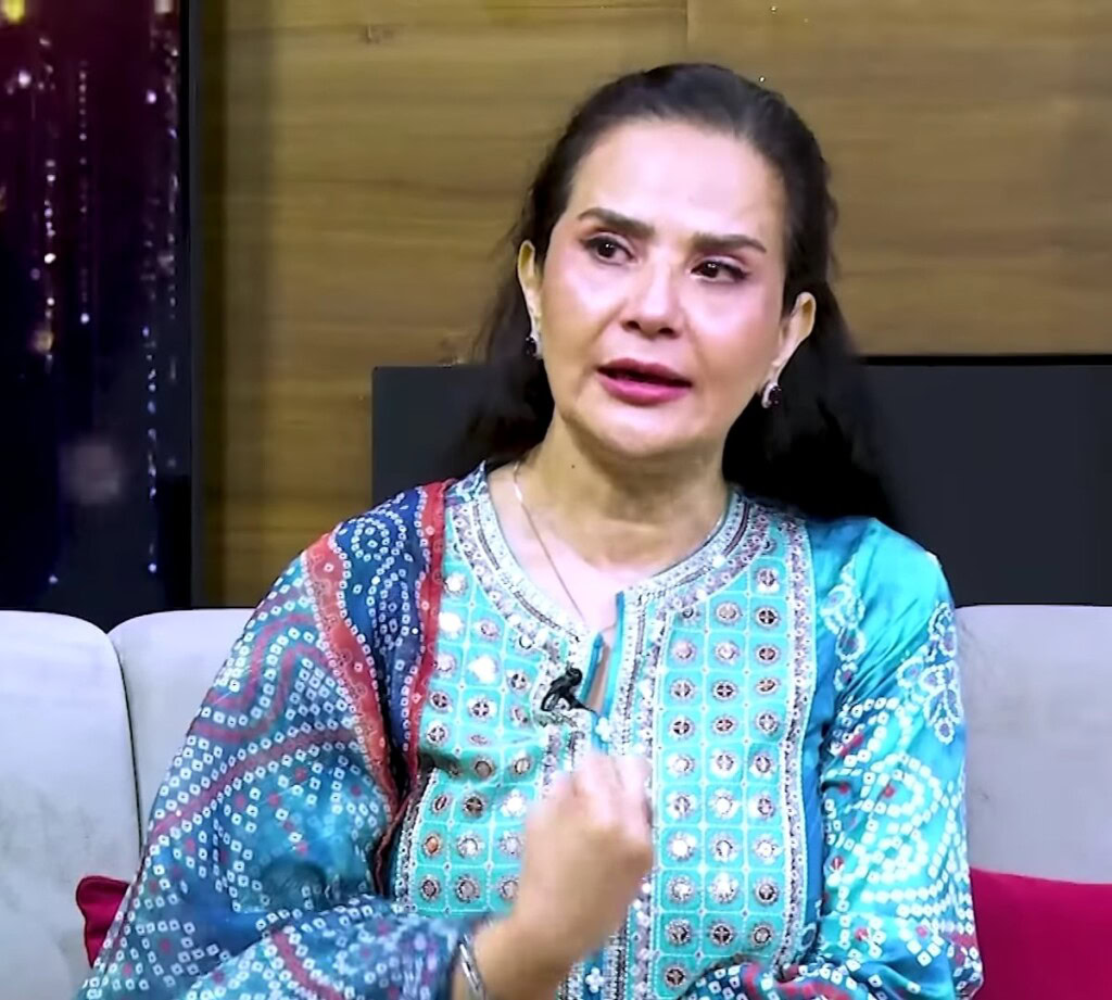 منازاہ عارف نے ماں کے ساتھ آخری تکلیف دہ گفتگو کا اشتراک کیا