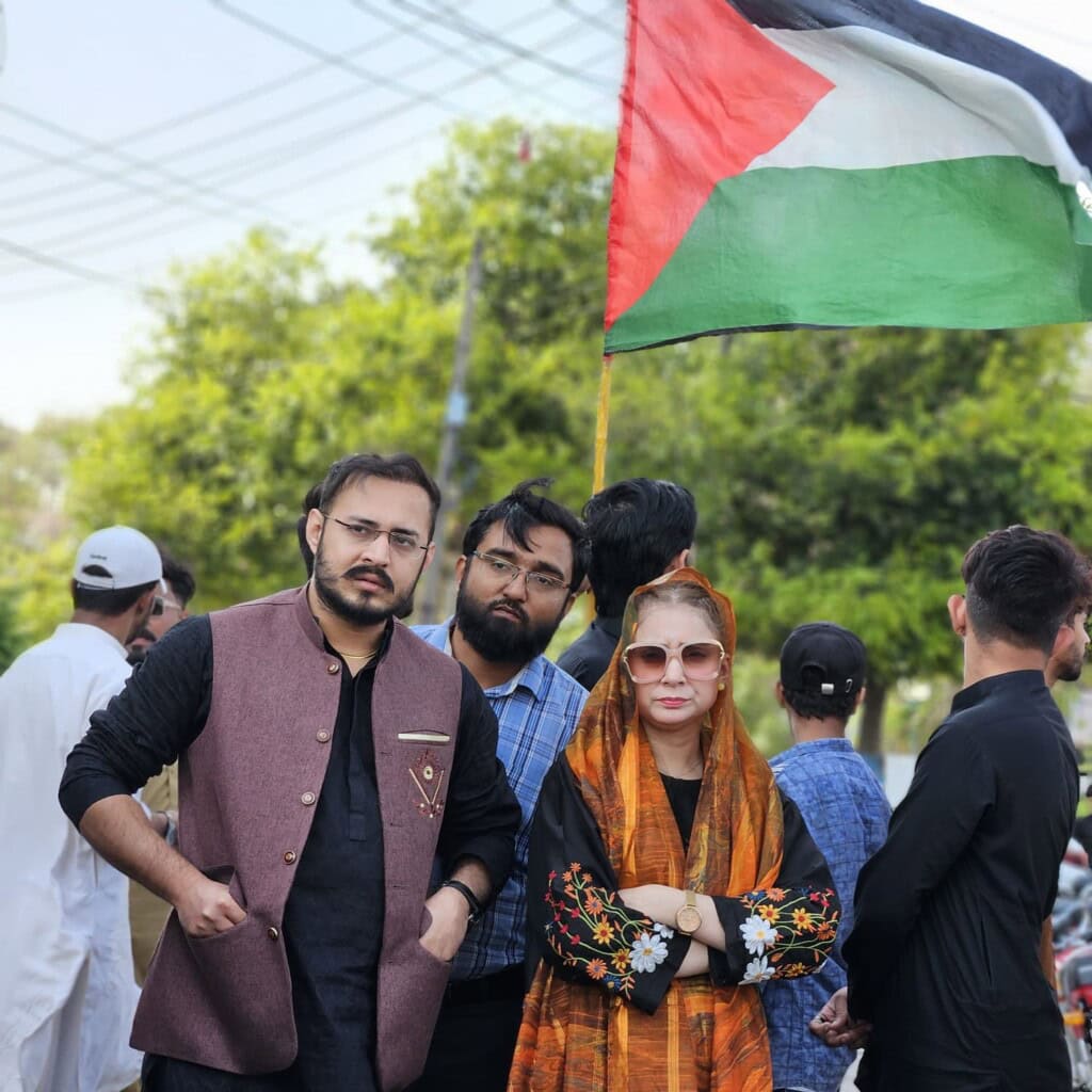 جو ڈاکٹر نبیہا علی خان کا شوہر ہے