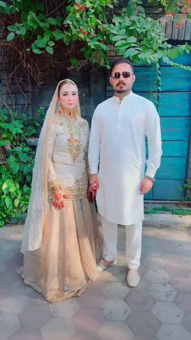 ڈاکٹر نبیہا علی خان تنقید کا جواب دیتے ہوئے آنسوؤں میں ٹوٹ گئیں